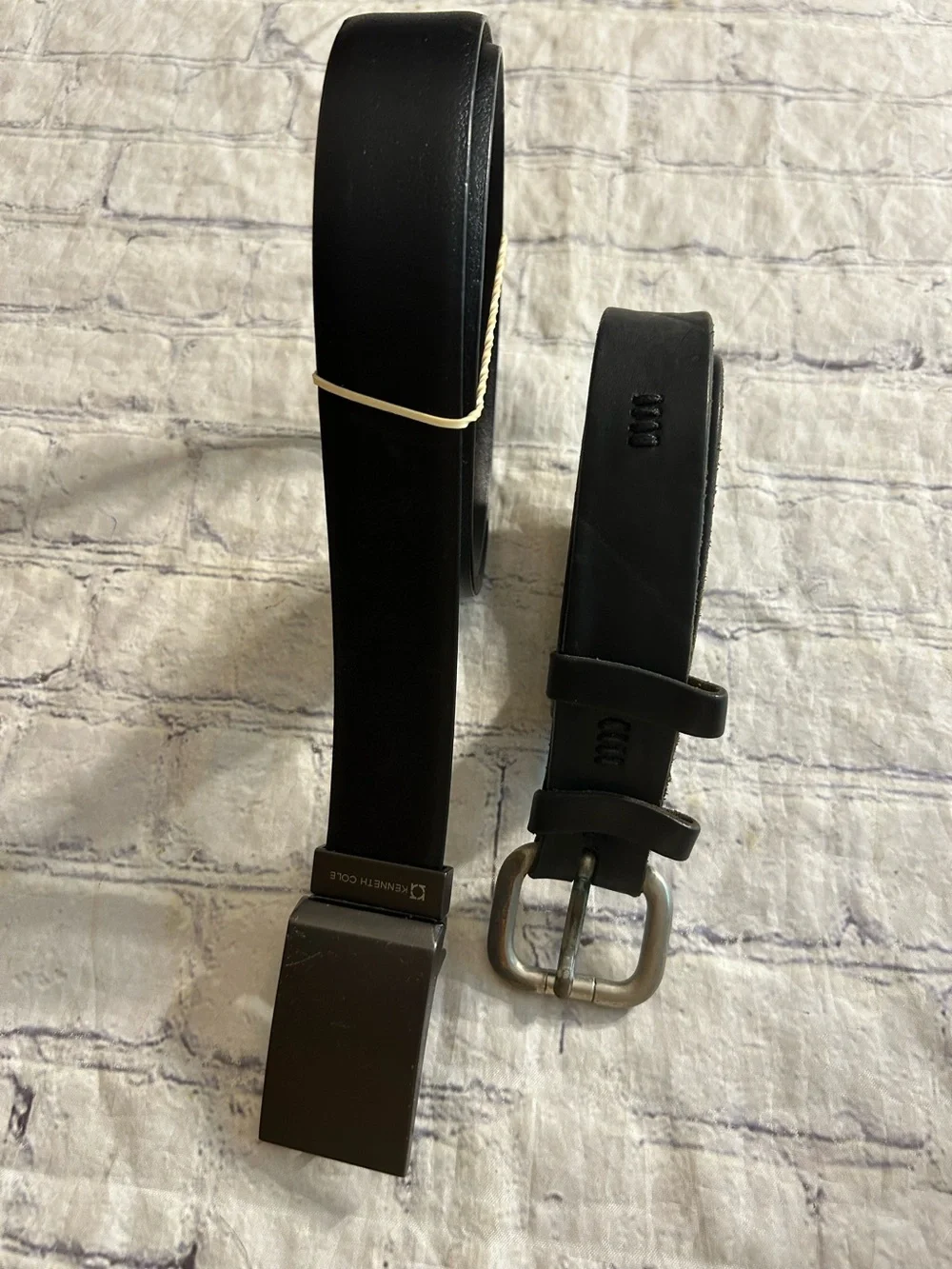 KENNETH COLE REVERSIBLE LEATHER AND BANANA REPUBLIC BLACK LEATHER BELTS SIZE 34